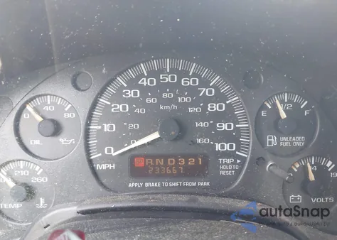 2002 Chevrolet Express z USA, uszkodzony, nr VIN 1GCGG25R221234098